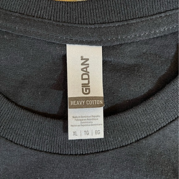 NEW XL Gildan Black T-Shirt Acceptance for Everyone - Picture 3 of 6